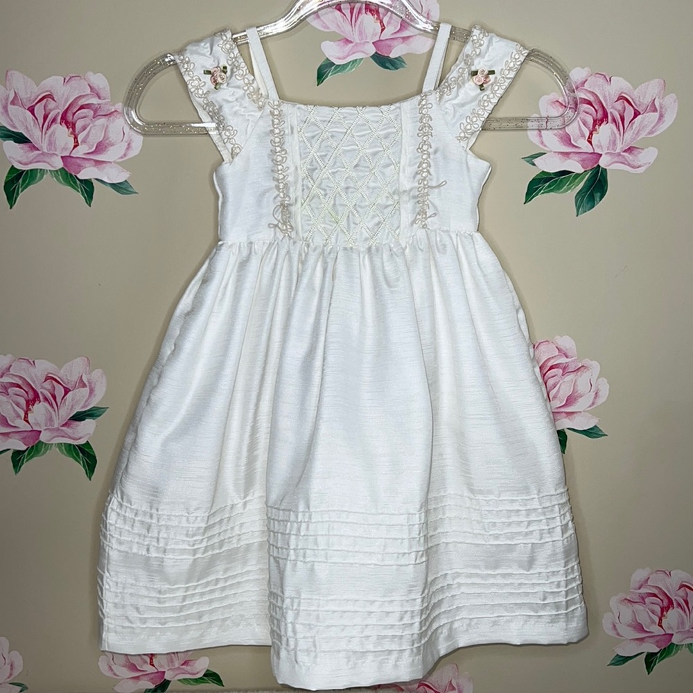 Tip Top Ceremony/Flower Special Occasion Dress.  X-12